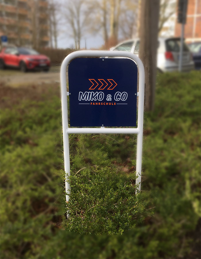 Schild vor Ort